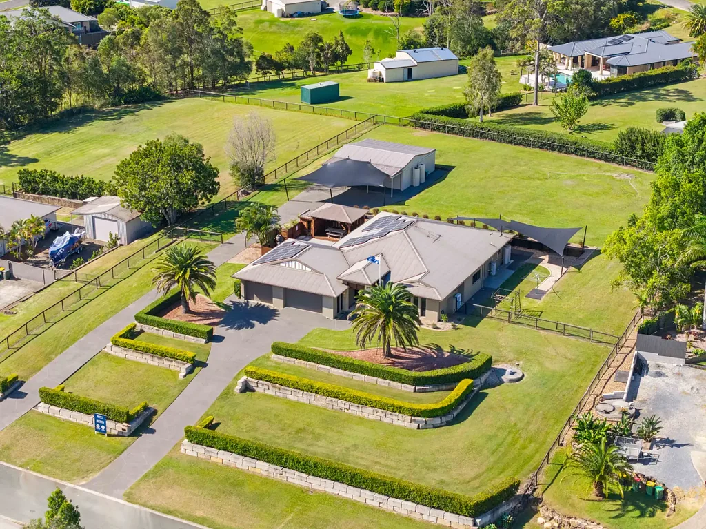 Maudsland 4房  Exceptional Value!