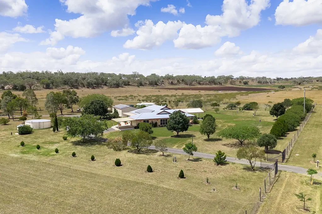 'Serenity' 19 Jacob Lane, Linthorpe, QLD 4356
