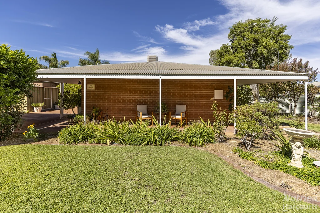 64 Kurrajong Drive, East Side, NT 870