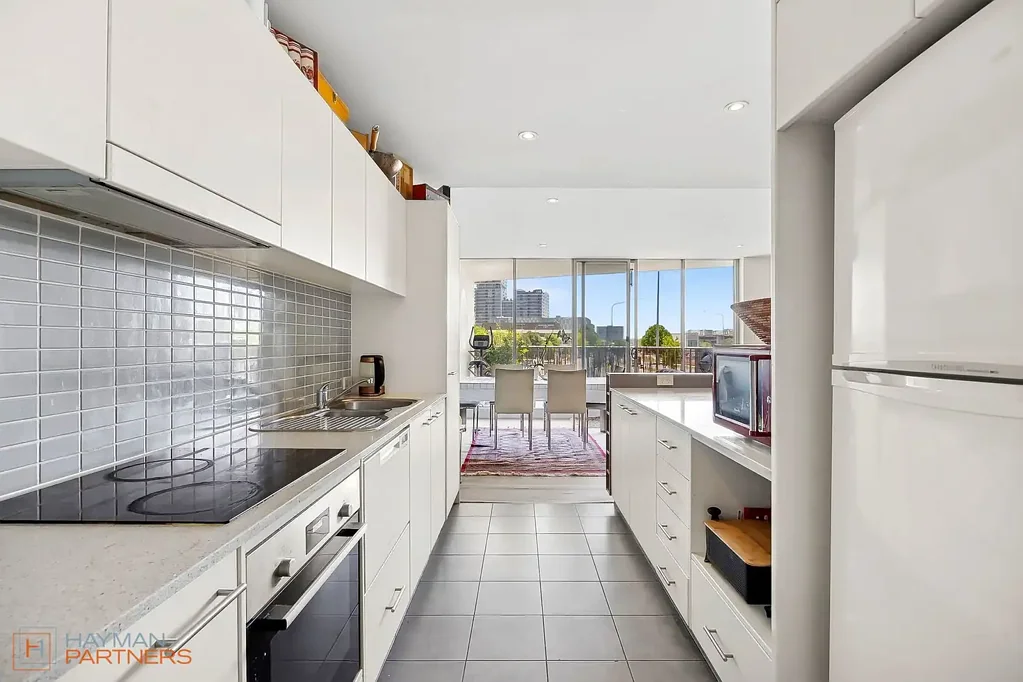 Phillip 1غرفة نوم 93m2 apartment with north facing outlook!