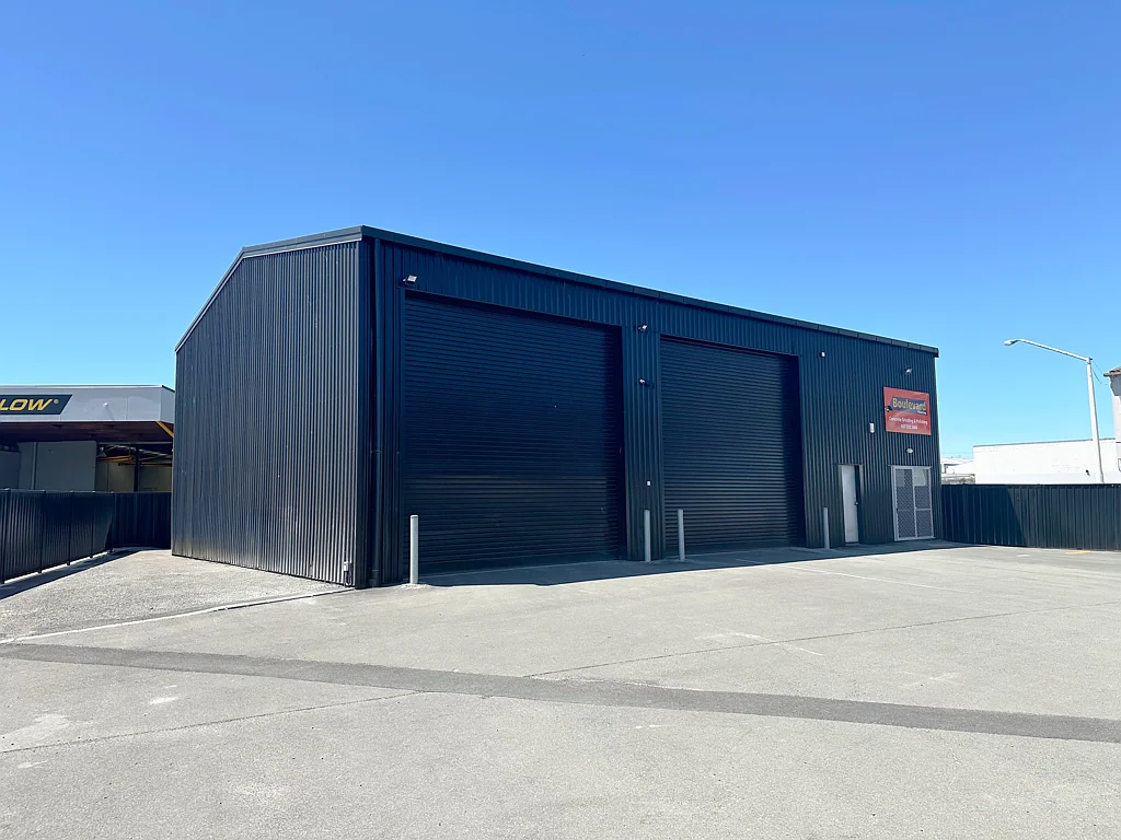 Onekawa Modern high stud Industrial unit
