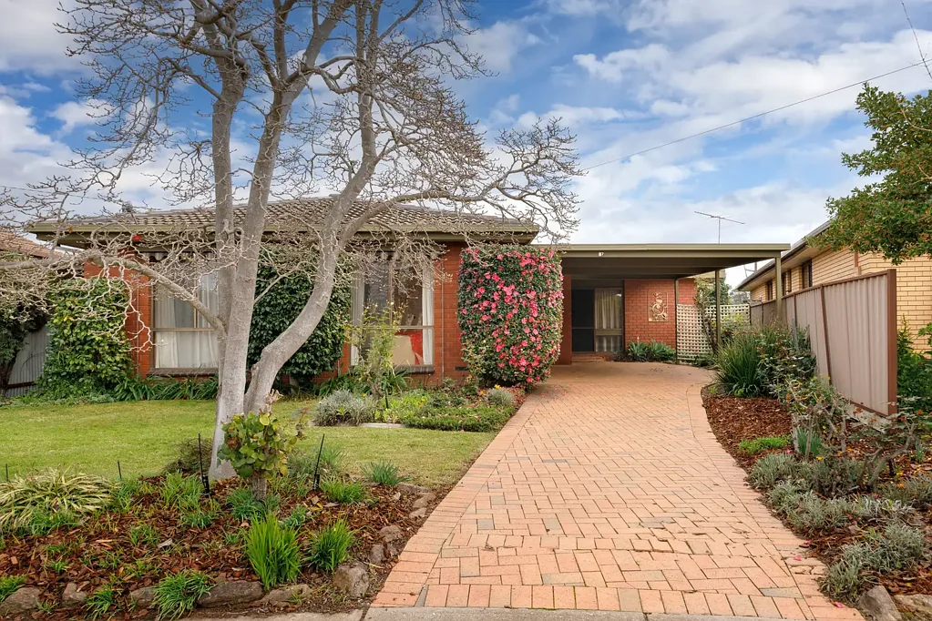Wodonga 4房  WODONGA – Packed with Features and Family Appeal