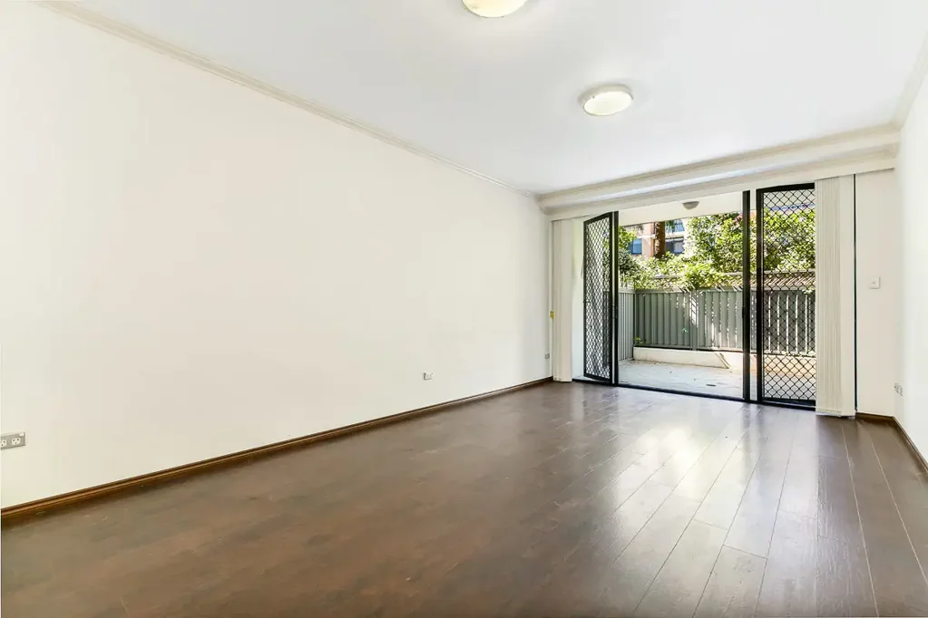 One Bedroom Apartment, in the Heart of Ashfield