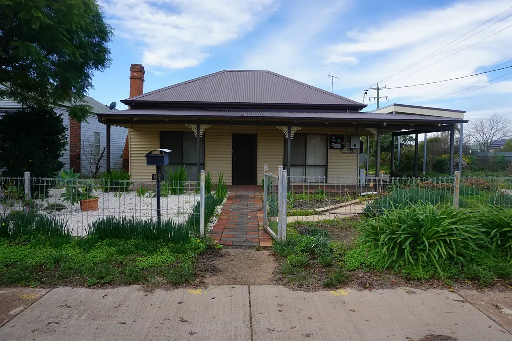 67 Church Street, West Wyalong NSW 2671
