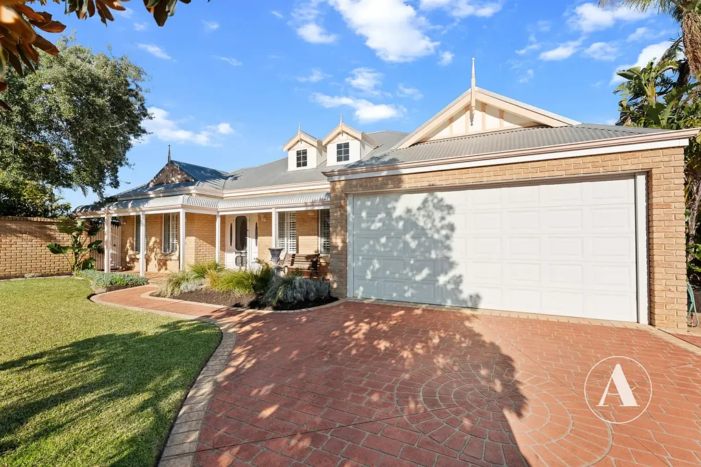 Thornlie 5બેડરૂમ RARE CHARACTER HOME - CUL DE SAC LOCATION!!
