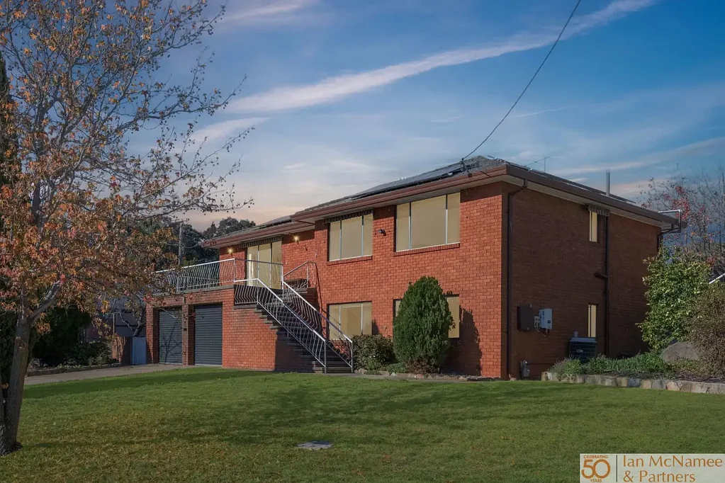 Queanbeyan 4房  Flexible Family Living with Elevated Views