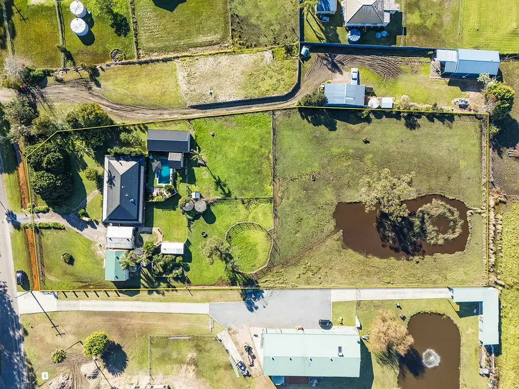 Salt Ash 4 Bedroom Location, Space & Serenity