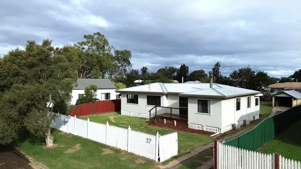 Oakey 3 Bedroom Amazing First Home or Investment