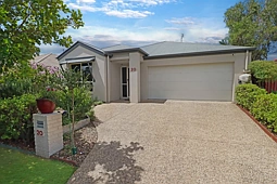 20 Parkland Dr, Pacific Paradise