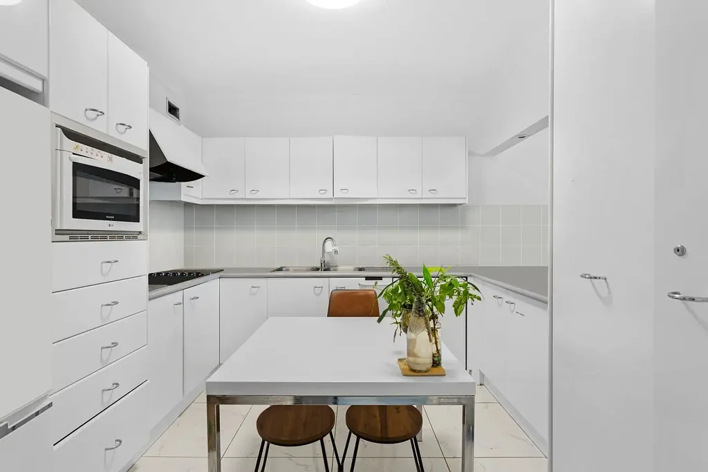 Surfers Paradise 2 Bedroom Prime 2-Bedroom, 2-Bathroom Apartment with North-East Aspect in Golden Gate - Secure Income Opportunity