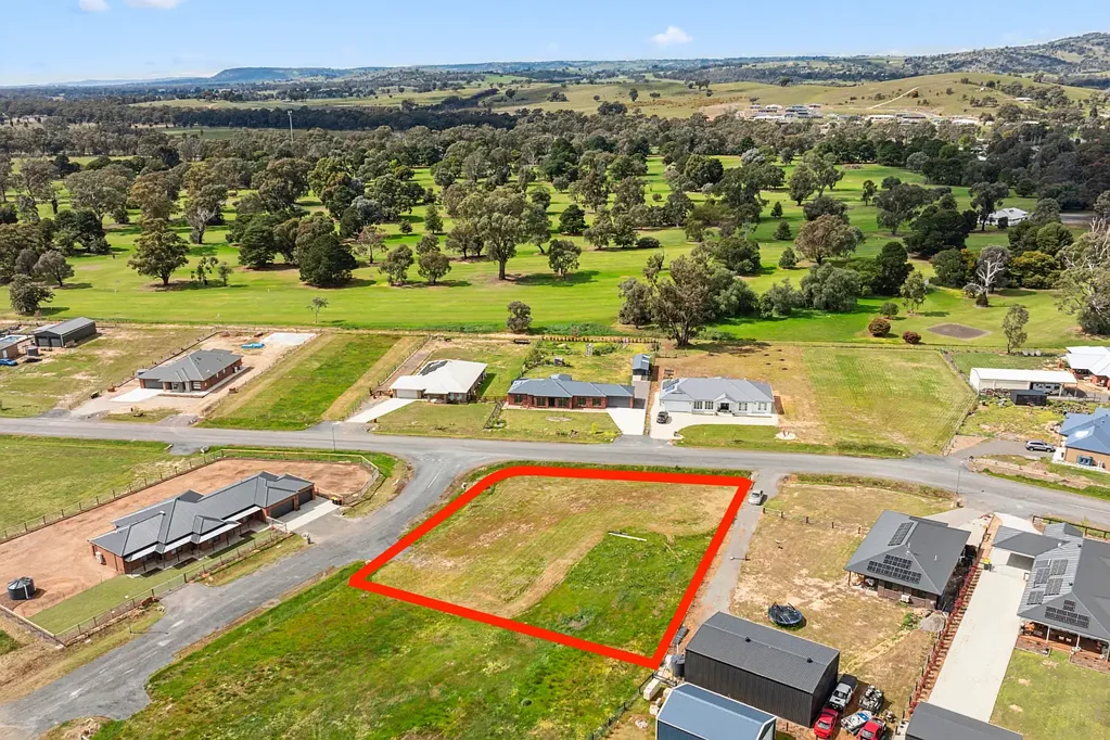 3 FORD CRESCENT, Avenel, VIC 3664
