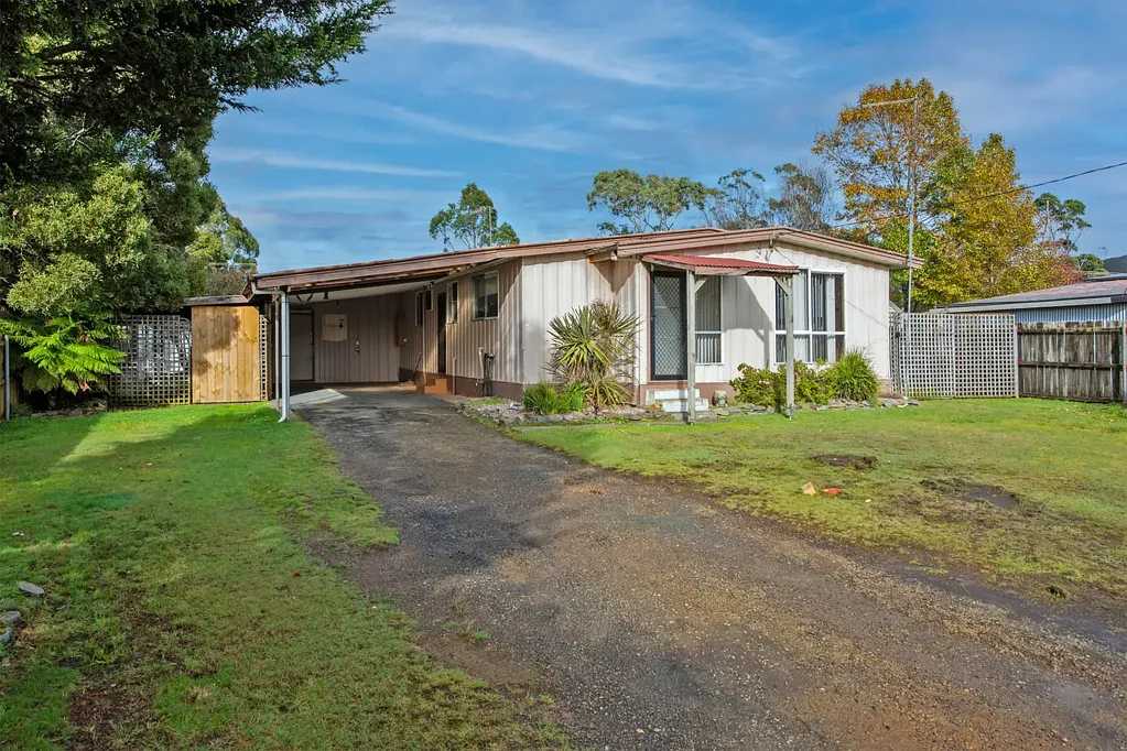 Zeehan 4房  Convenient Family Living in the Heart of Zeehan