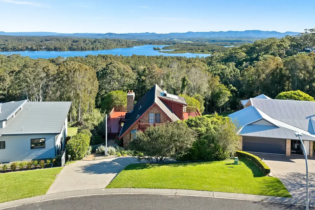 7 Viewpoint Court, Tuross Head, NSW 2537