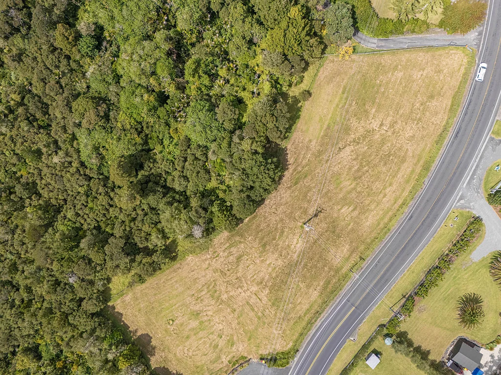 Sandspit  1.4ha Large Lot Zone in Sandspit