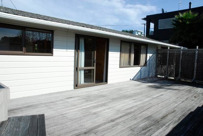 20b Hoskins Avenue, Hillsborough, Auckland, 4部屋, 2バスルーム