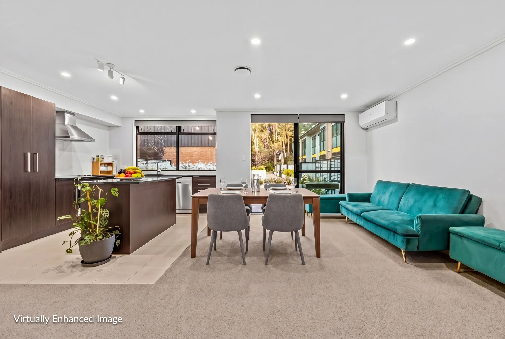 Flat Bush 4房 MODERN BRICK BEAUTY - SPACE FOR THE WHOLE FAMILY!