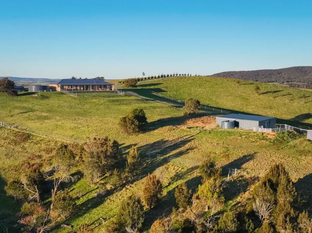 Tarago Spacious Modern Living on 102 Acres – Built for Comfort, Designed for Lifestyle