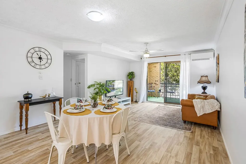 2 Bedroom in Clayfield