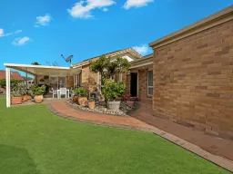 8 Woodland Close, Torquay