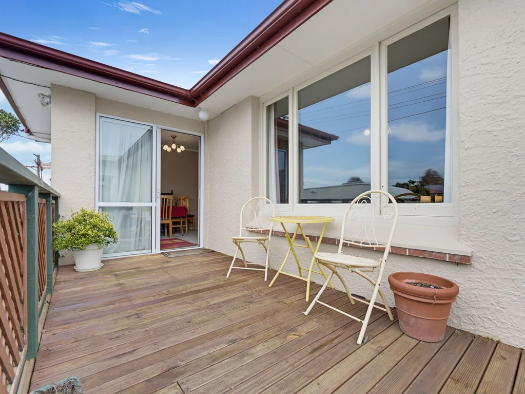 East Gore 3Kwarto Three Bedrooms, Two Bathrooms & Plenty of Extras!