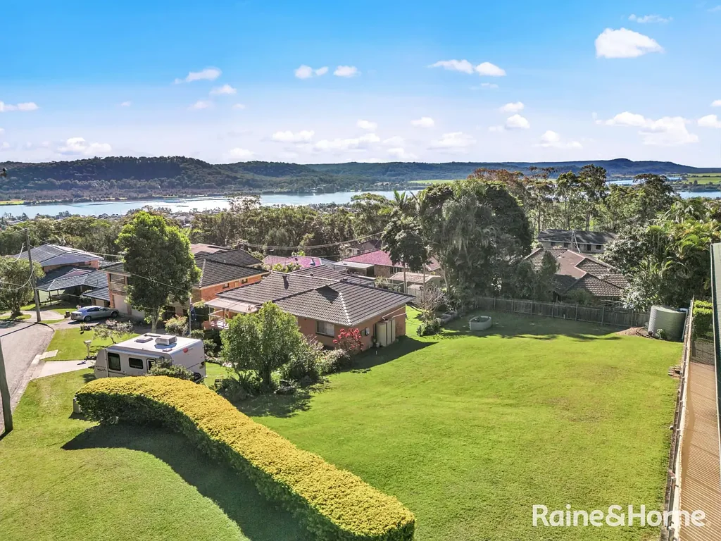 Maclean Invest in Your View: Rare Opportunity in Maclean's Heart