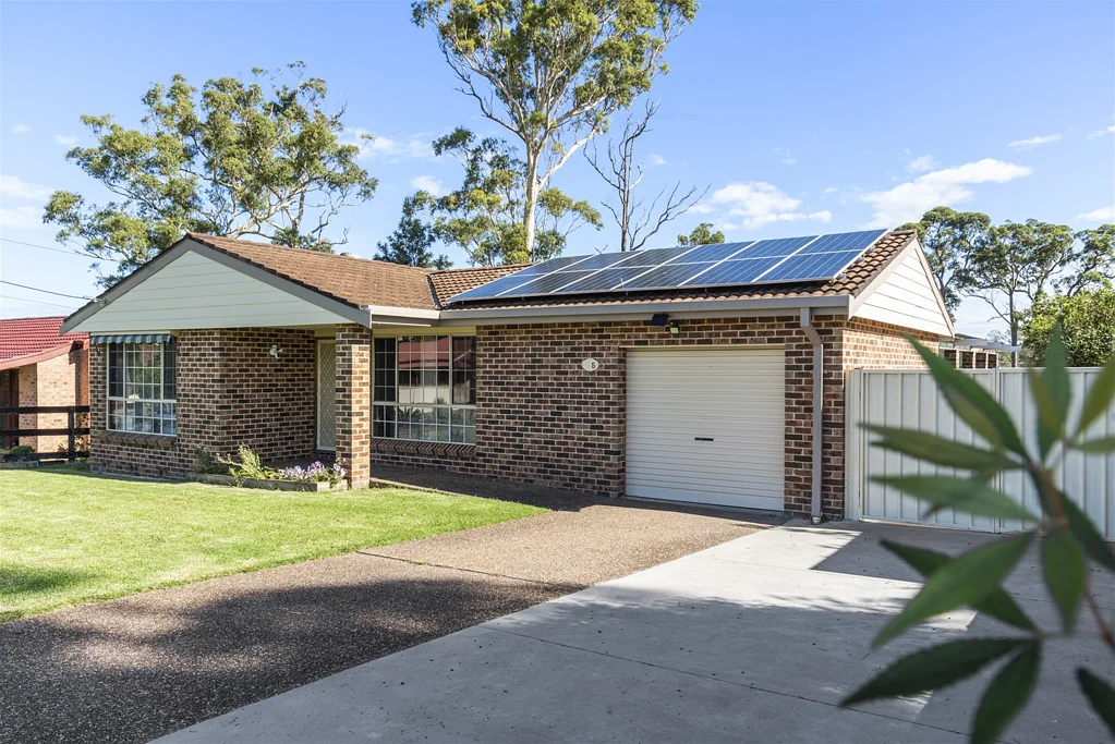 Fully Furnished House in Convenient Location - 6 month lease