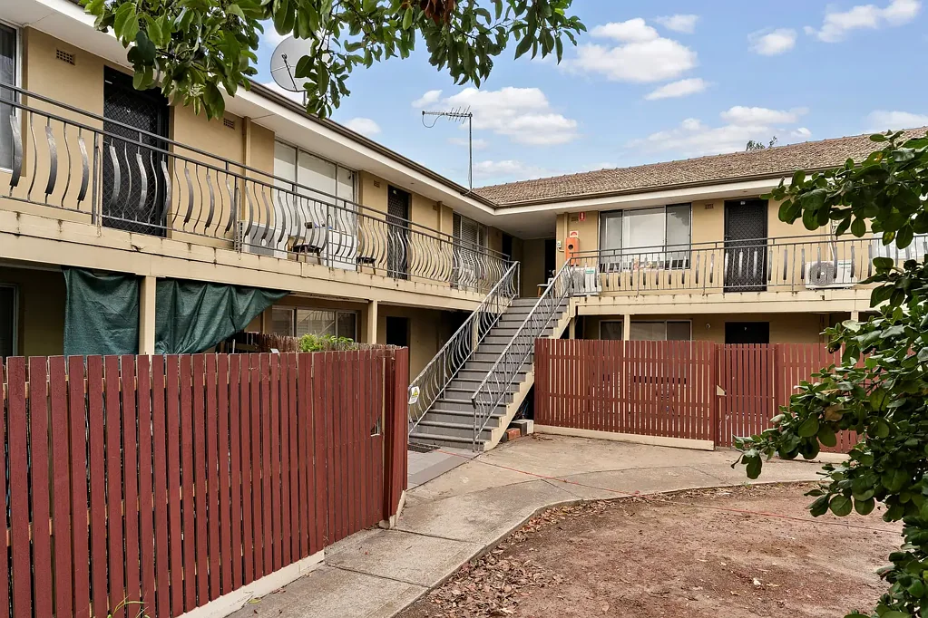 15/2-4 The Gables, Albion, VIC 3020