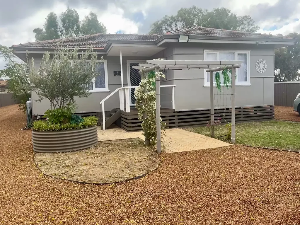Quairading 3部屋 A Home Restored With Love — Move‑In Ready Home With Nothing Left To Do.