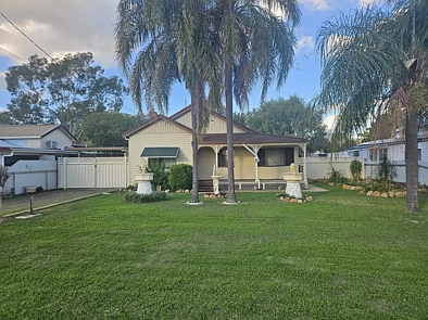 Moree 2Zimmer Cottage close to hospital and school - Live in or Invest