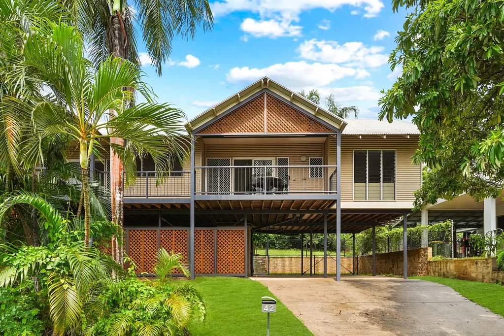 Driver 4 Bedroom TROPICAL FAMILY CLASSIC ELEVATED