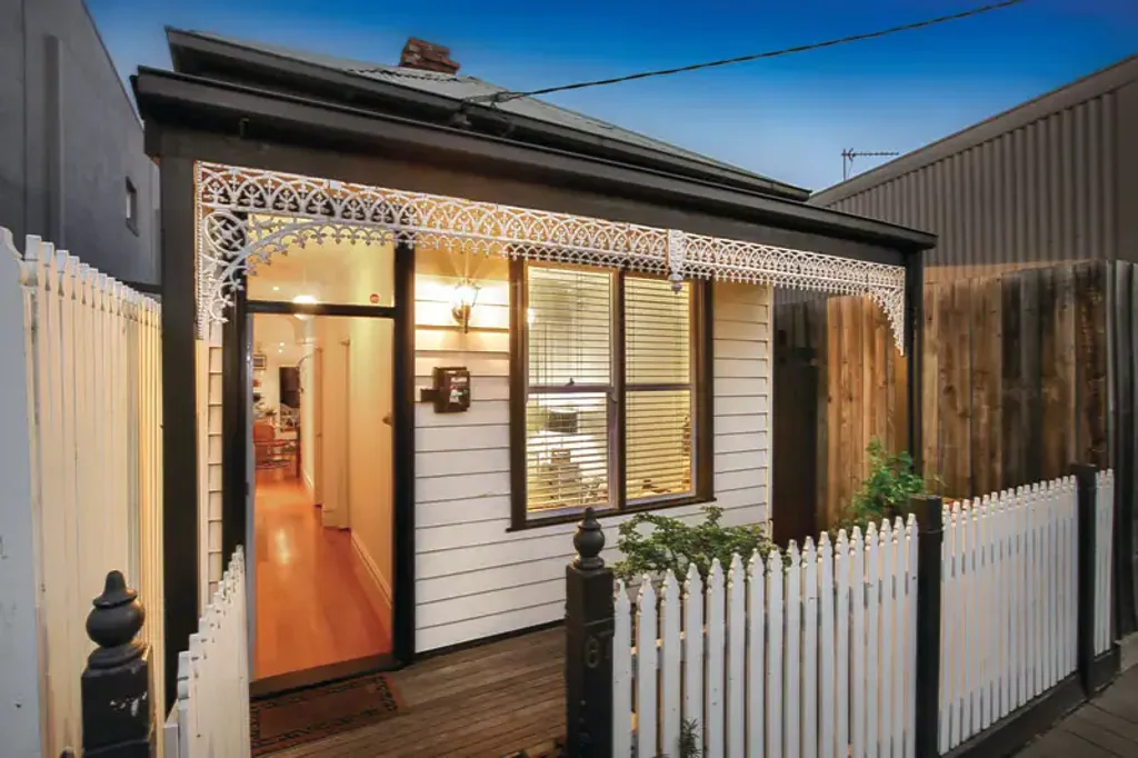 Victorian Charm Meets Modern Living on the City's Edge