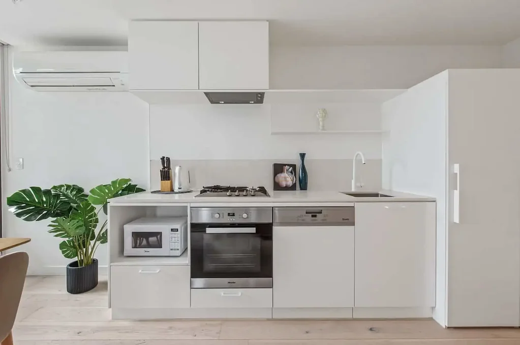 South Yarra 2房  CONTEMPORARY LIVING WITH A STYLE!