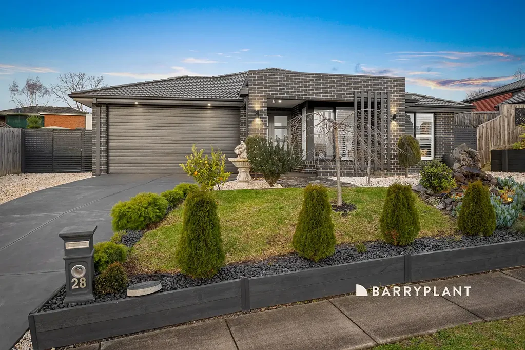 28 Claudia Crescent, Drouin, VIC 3818