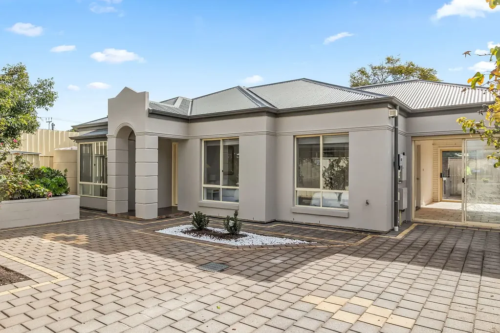 Torrensville 3 Bedroom Thriving Torrensville with a Tucked-Away Twist.
