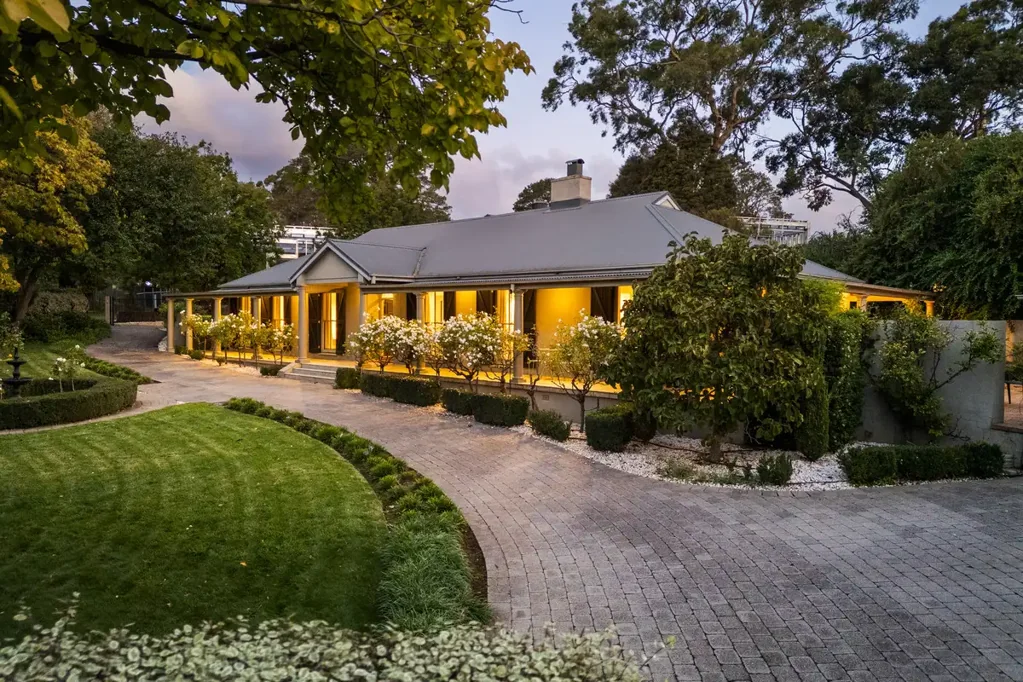 Yarralumla 4房  A Private Garden Estate in Yarralumla�s Embassy Belt