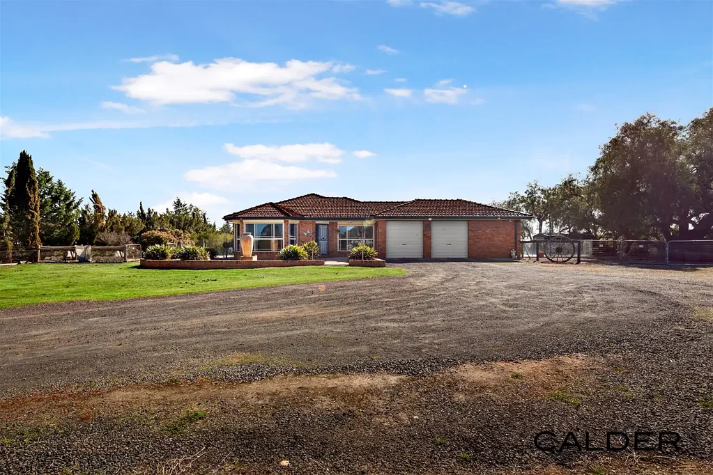 Hopetoun Park 5 Slaapkamer House, Granny flat and 9882sqm of land