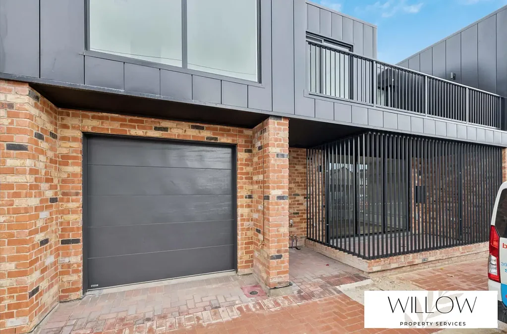 Stylish and Modern House Living!