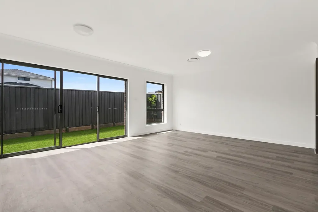BRAND NEW 5 BEDROOM FAMILY HOME