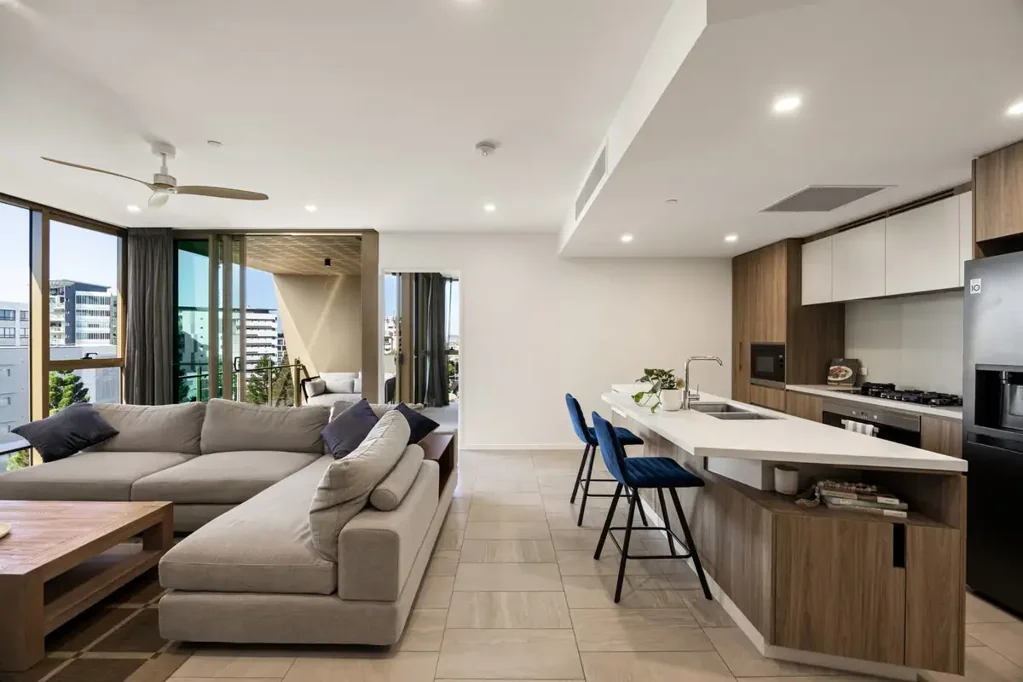 Kangaroo Point 3房 Kangaroo Point高地景观 三居室公寓 独享屋顶空中套房 壮丽城市山脉河流视野 Miele厨房 无边泳池 桑拿健身房 EV充电车位 Luxury Lume Living with Private Sky Suite and Captivating Views