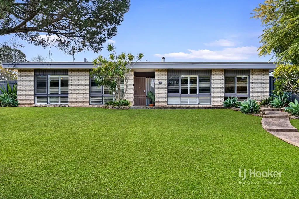 65 Renton Avenue, Moorebank, NSW 2170
