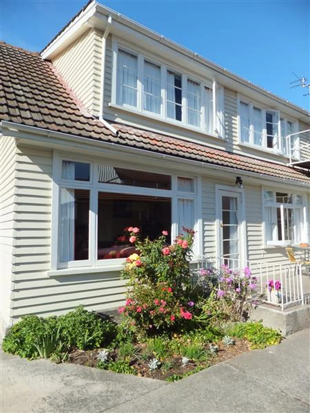 Three bedroom unit in St Albans