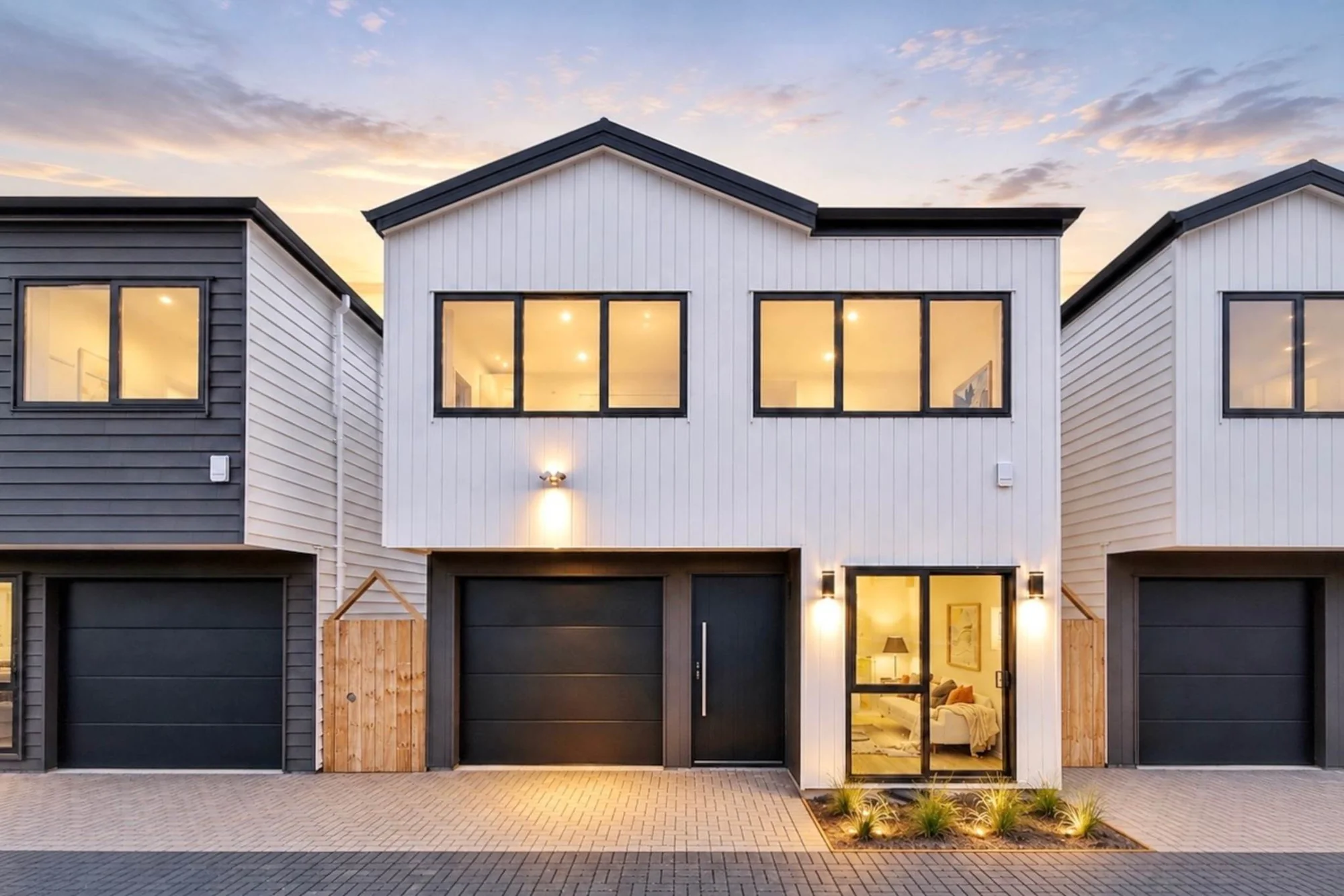 Mangere Bridge 3 Bedroom 3 Bed + Study - Brand New!