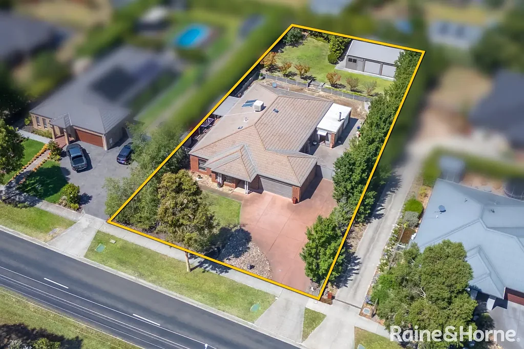 Gisborne 4房  Exceptional Family Living on 1,587m² approx.