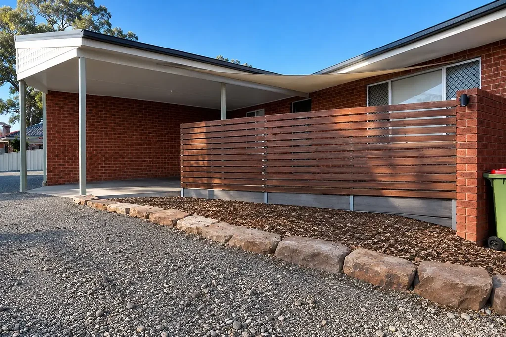 Comfortable 2-Bedroom Unit in Quiet Location
