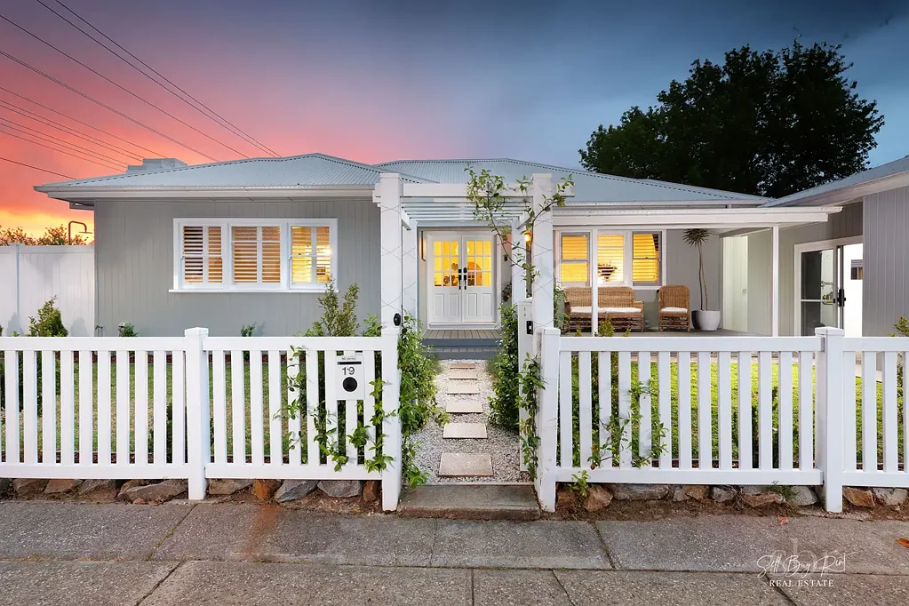 Wodonga 4房  HAMPTONS INSPIRED IN THE HEART OF CBD