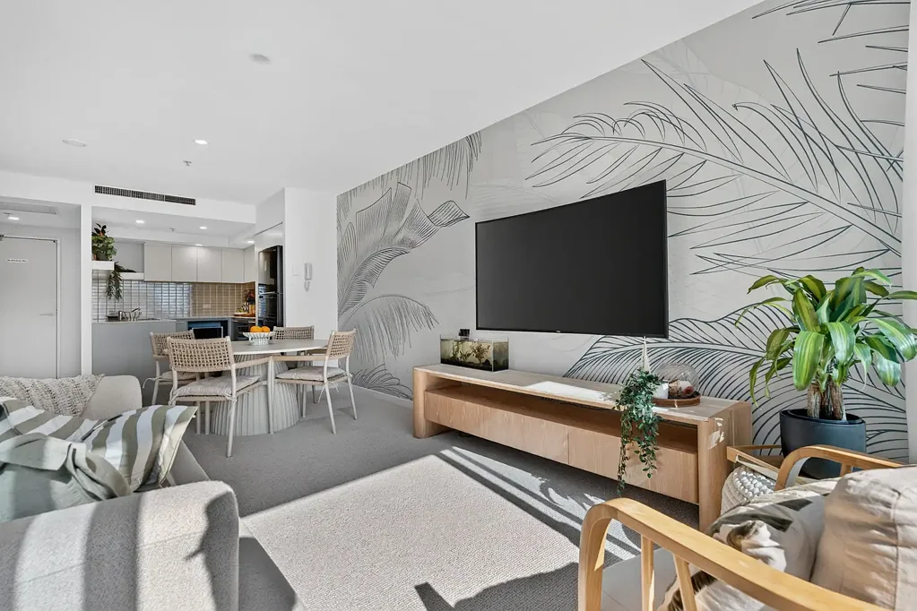 North facing two bedroom apartment on level 3!