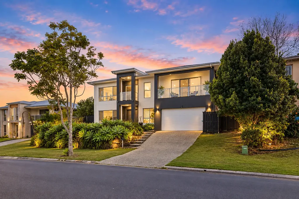 Pacific Pines 6ਬੈੱਡਰੂਮ EXPANSIVE FAMILY HOME WITH DUAL LIVING ON 1,042M²
