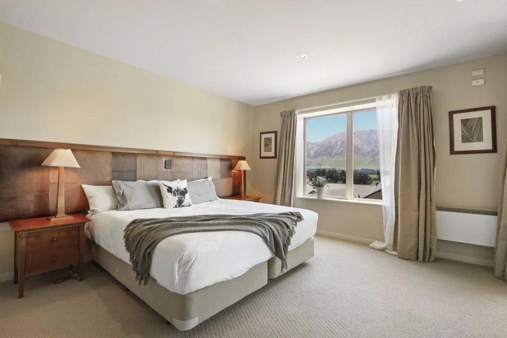 Windwhistle 2ਬੈੱਡਰੂਮ Two for One Stunning Apartment Opportunity!