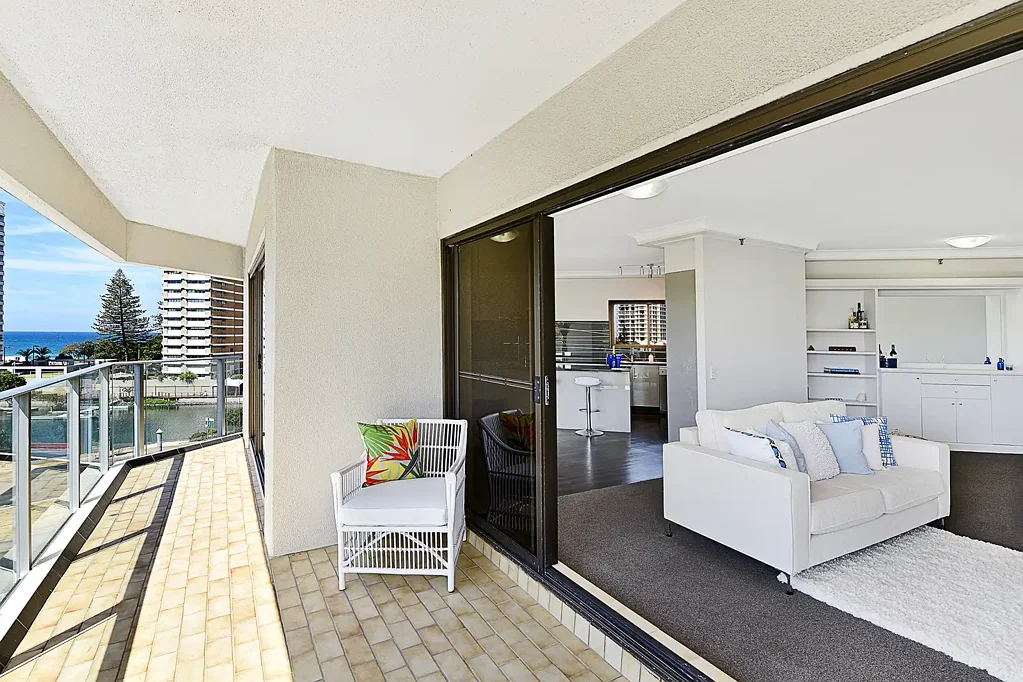 Surfers Paradise 2Zimmer Prestigious Paradise Waters 2 Bedroom Apartment with Secure 2 Car Parking