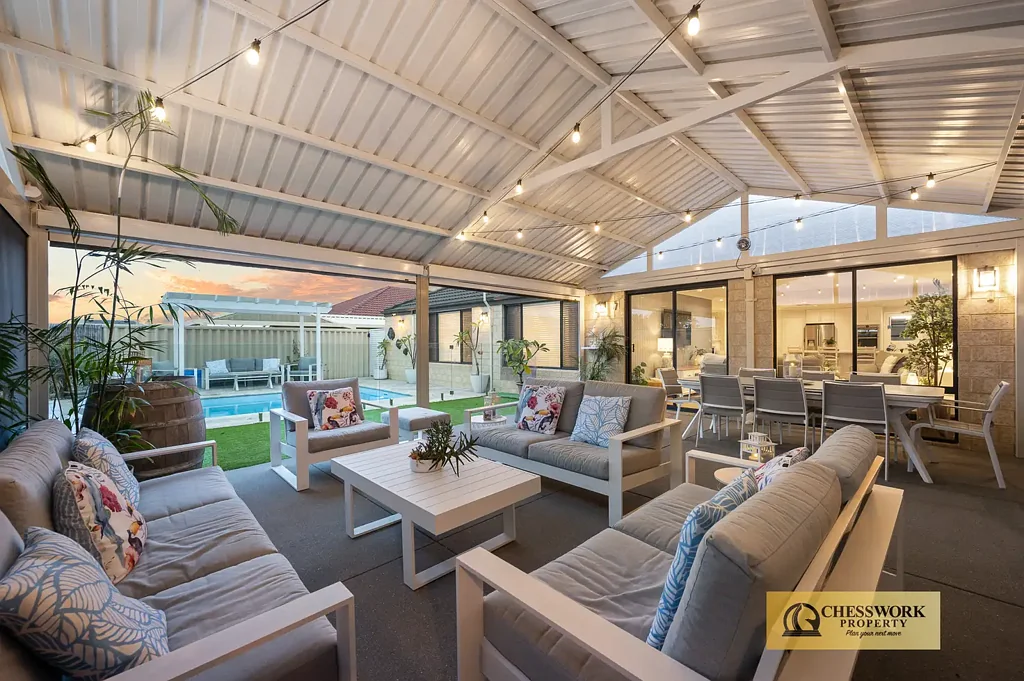 Butler 4બેડરૂમ Poolside Paradise with Room for Everyone (and Everything!)
